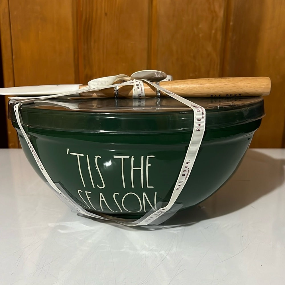 Rae Dunn Holiday Mixing Bowl Set